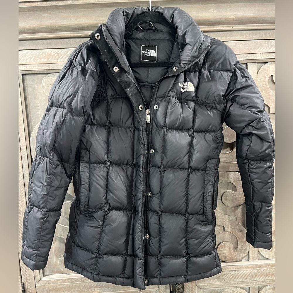 The North Face lightweight packable jacket size Small black color